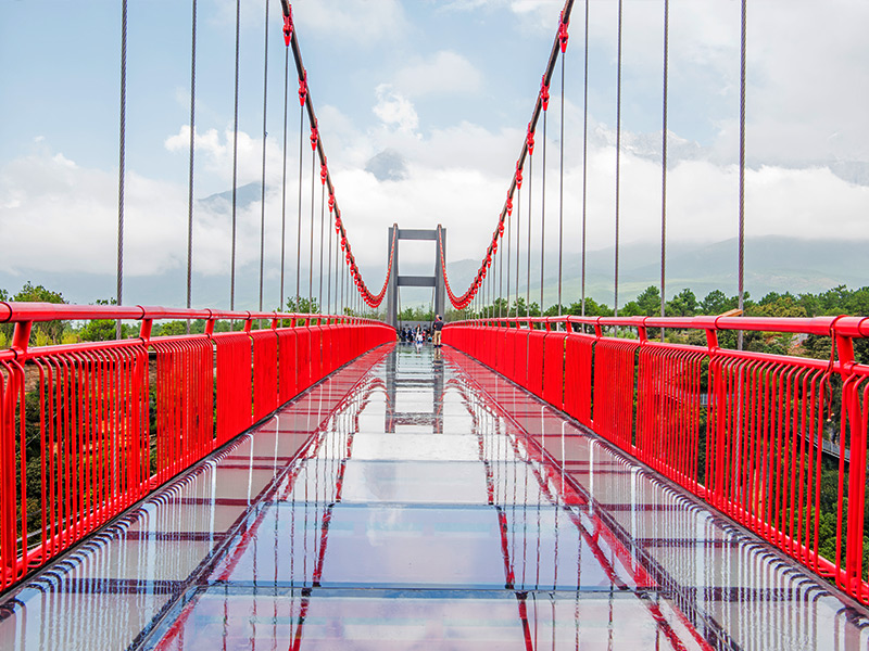 玻璃桥,网红玻璃吊桥厂家,景区玻璃钢架桥施工