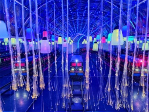 星空隧道小火车