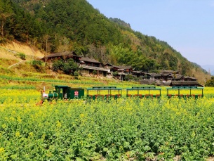 彭家寨旅游区轨道火车