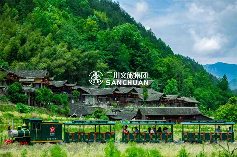 轨道观光火车:被低估的旅游方式与观景体验